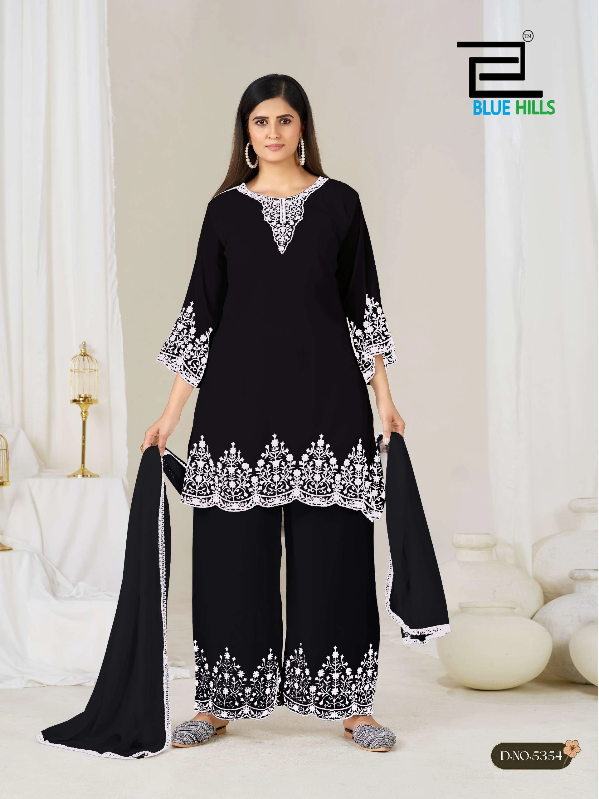 Blue Hills Mahnoor Black and White