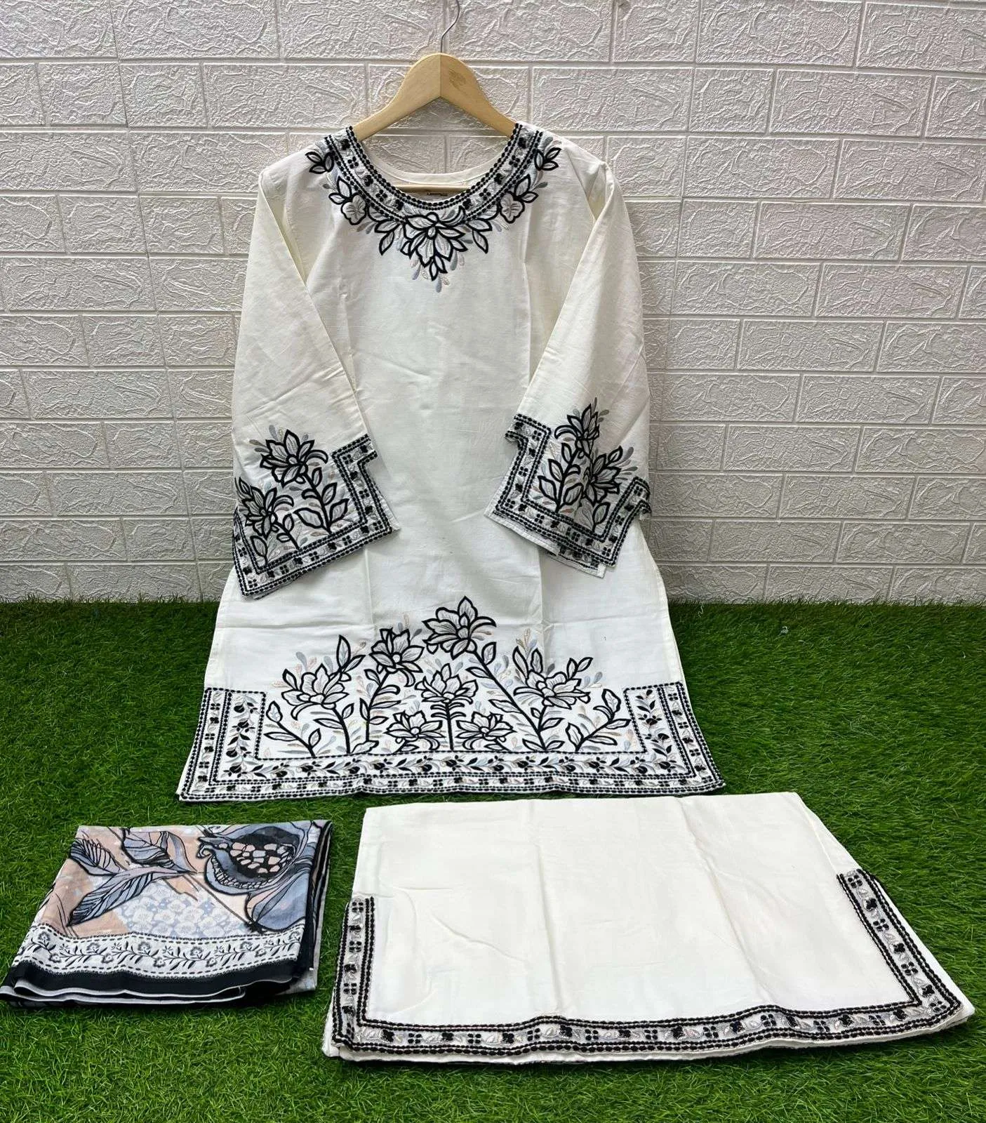 Laxuria Trendz D No 1530