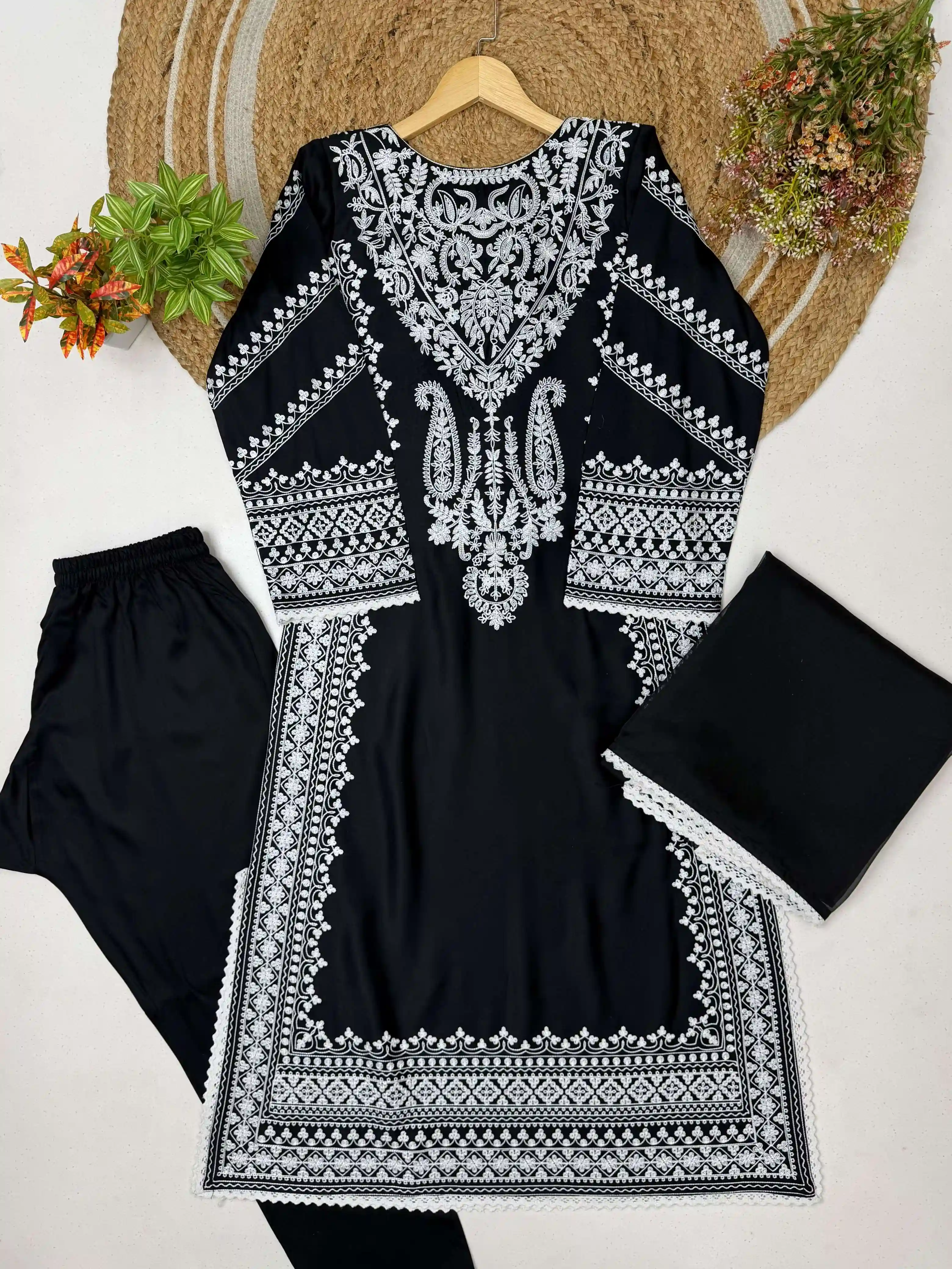 LM 37 - Readymade Dress