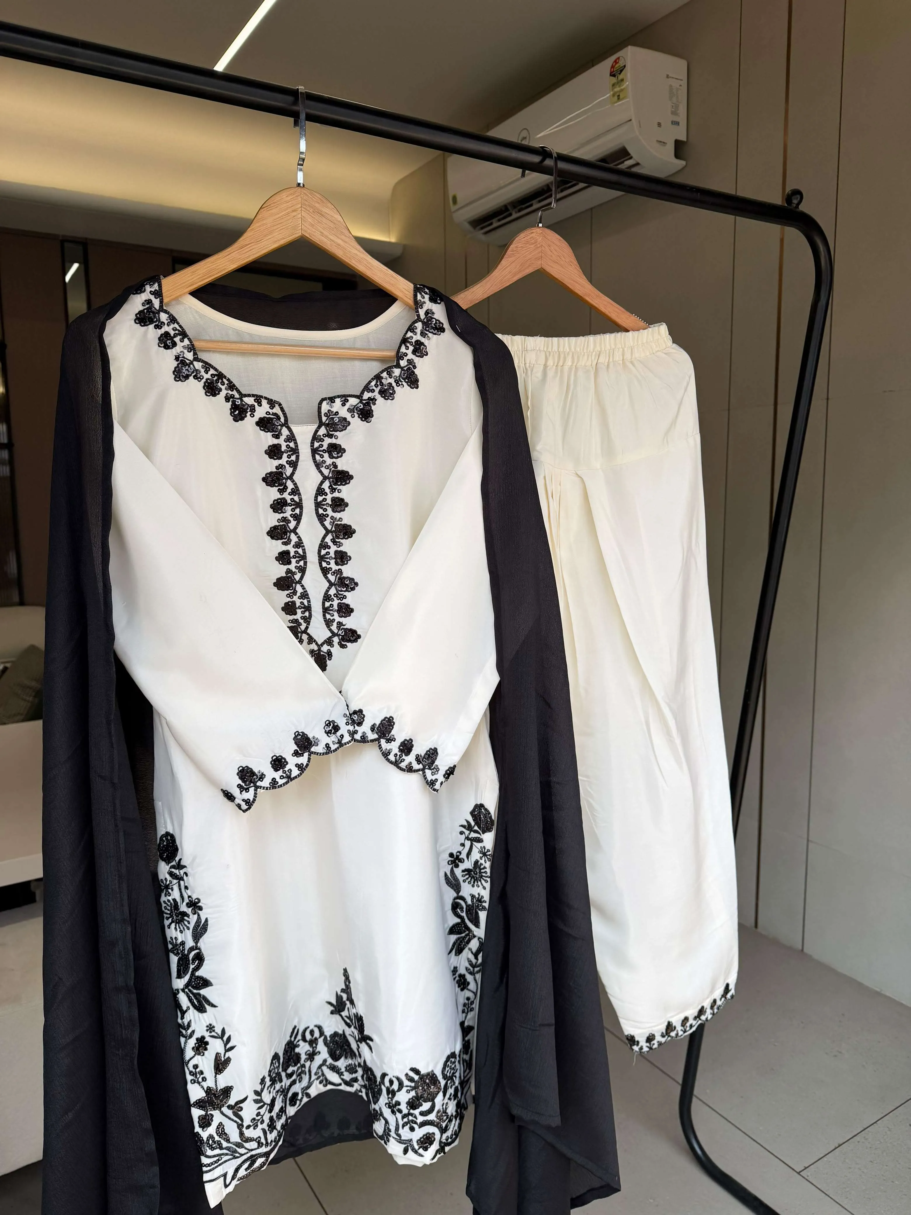 LM 43 - Readymade Dress