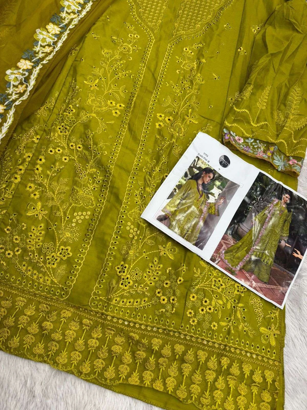 Mehboob Tex Design No - 1741 B
